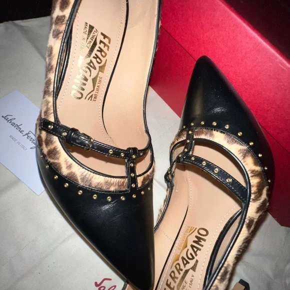 SALVATORE FERRAGAMO BEAUTIFUL SHOE / PUMP size 37.5 (7.5)